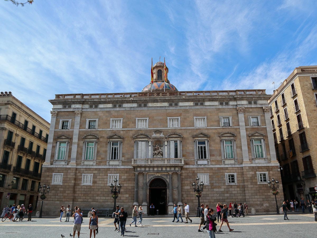 巴塞隆納或馬德里二選一,西班牙路線規畫這樣挑 - 第3張圖 巴塞隆納或馬德里二選一,西班牙路線規畫這樣挑