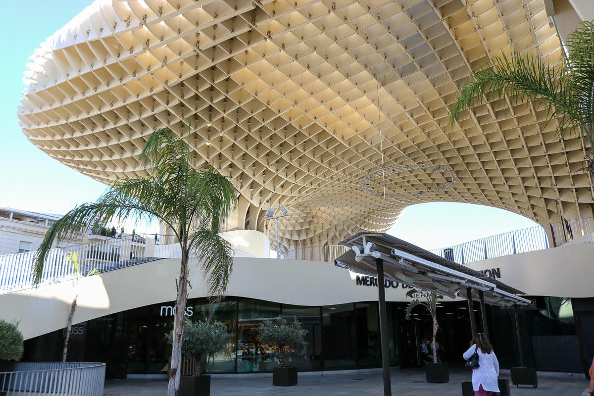 塞維亞景點摩爾區特里亞納市場Mercado de Triana推薦早餐與買水果香料