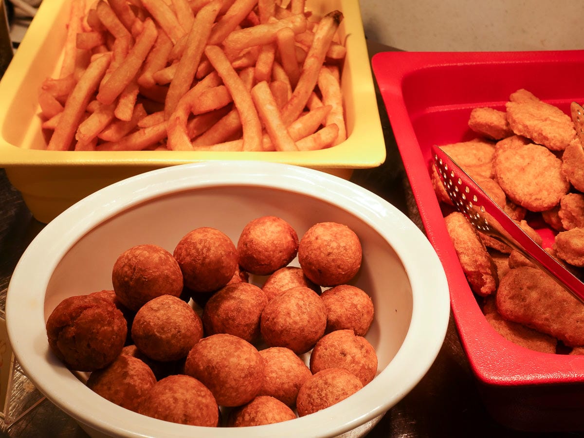 宜蘭悅川酒店自助餐不限時長輩超愛！紅白啤酒暢飲無限