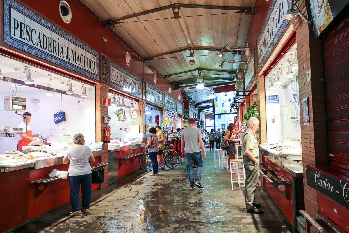 塞維亞景點摩爾區特里亞納市場Mercado de Triana推薦早餐與買水果香料