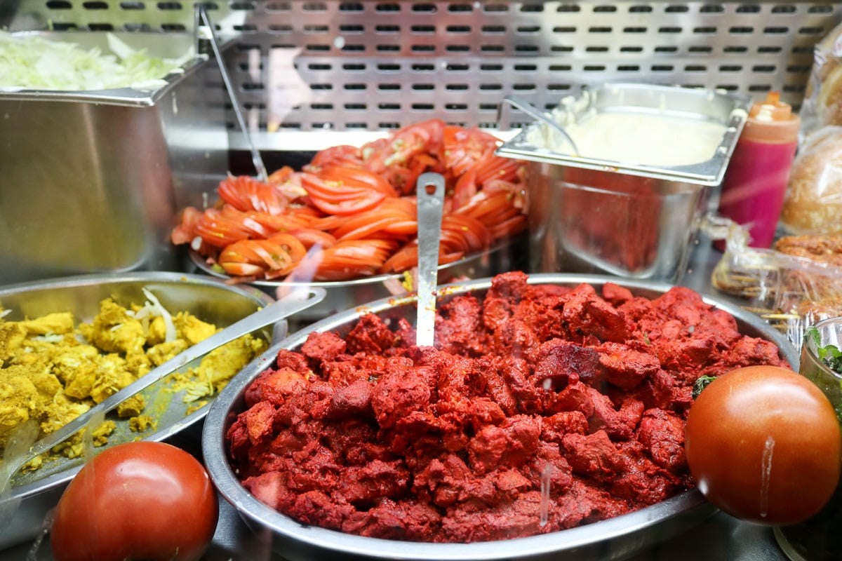 格拉納達美食推薦!沙威瑪土耳其烤肉天天吃都不膩誰能拒絕烤肉 - 第4張圖 格拉納達美食推薦!沙威瑪土耳其烤肉天天吃都不膩誰能拒絕烤肉