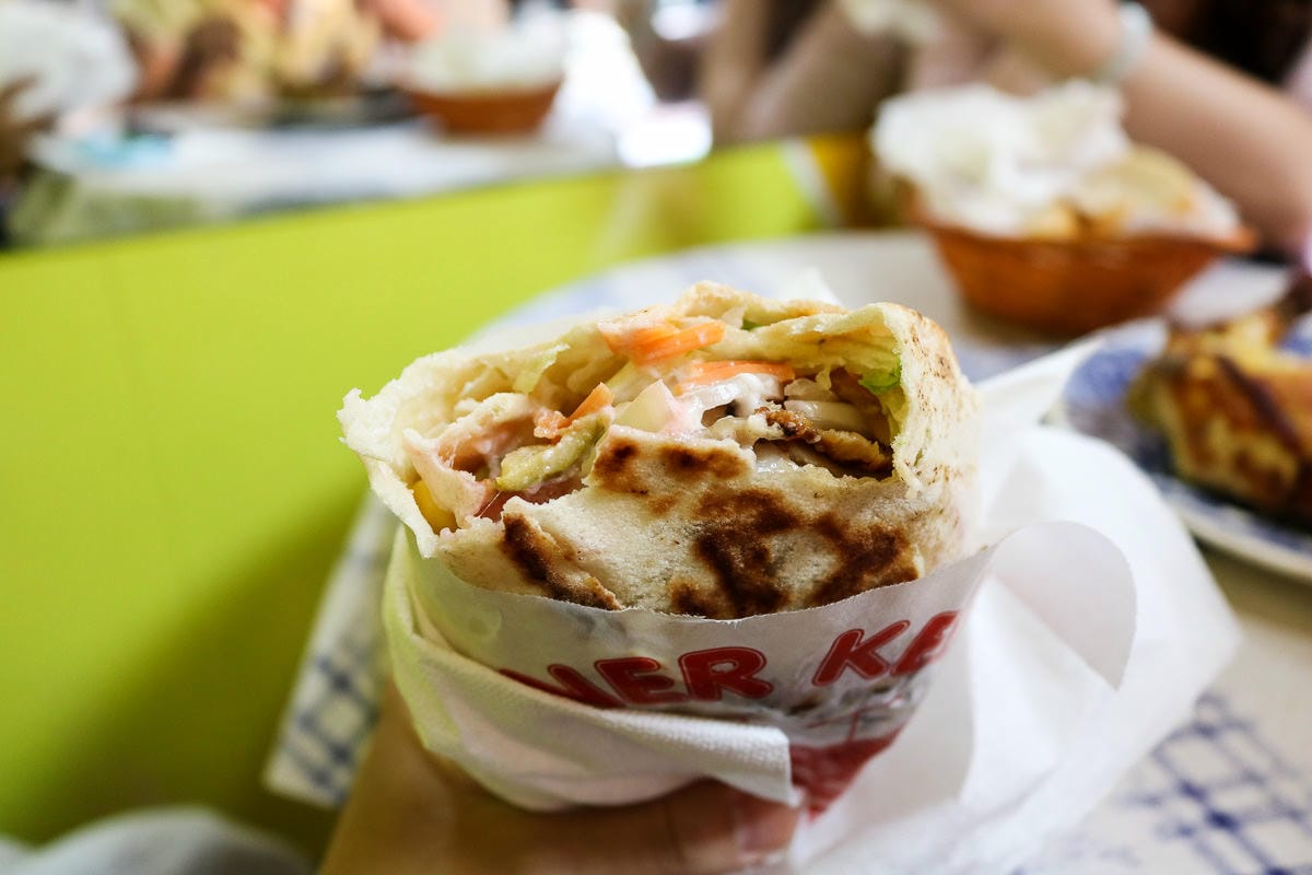 格拉納達美食推薦!沙威瑪土耳其烤肉天天吃都不膩誰能拒絕烤肉 - 第22張圖 格拉納達美食推薦!沙威瑪土耳其烤肉天天吃都不膩誰能拒絕烤肉