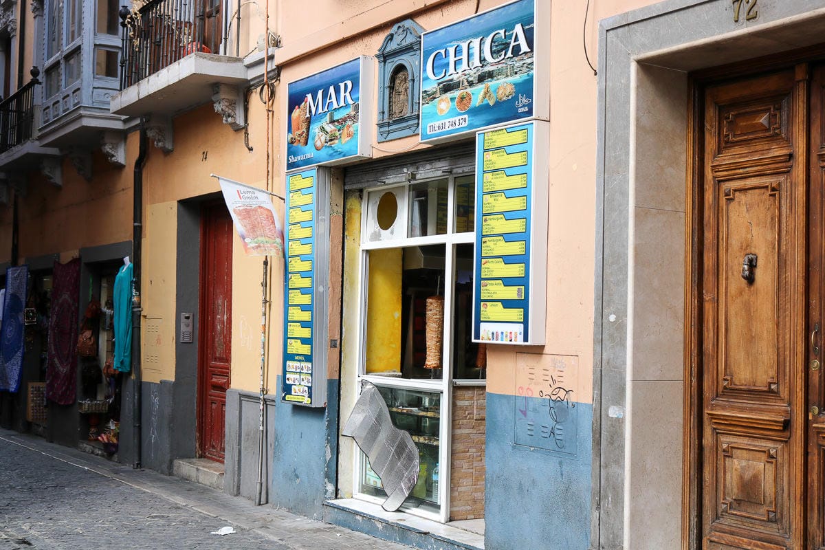 格拉納達美食推薦!沙威瑪土耳其烤肉天天吃都不膩誰能拒絕烤肉 - 第23張圖 格拉納達美食推薦!沙威瑪土耳其烤肉天天吃都不膩誰能拒絕烤肉