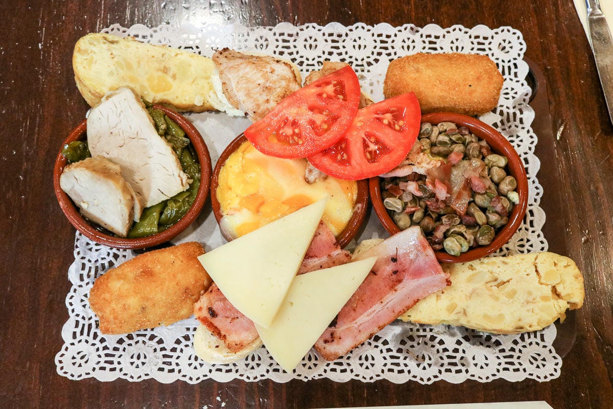 格拉納達推薦美食！Bodegas Castañeda在地一致好評這兒Tapas超好吃