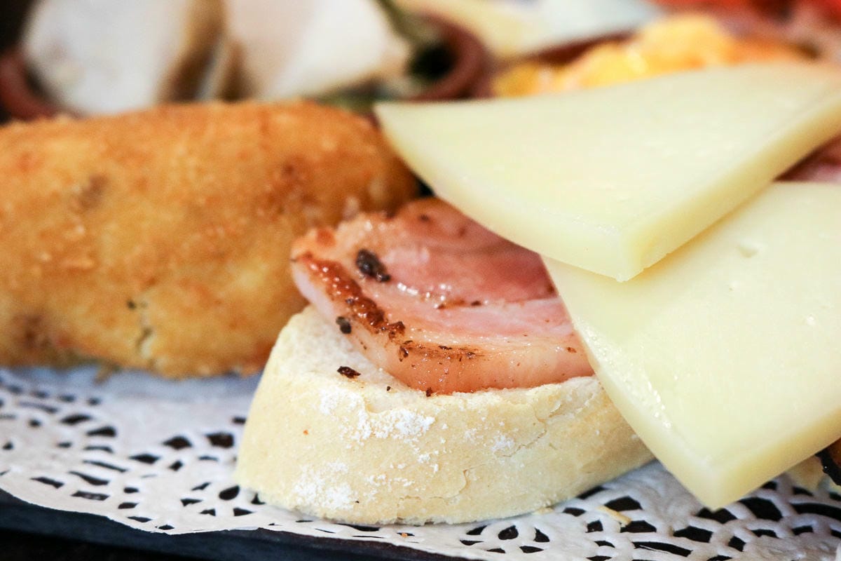 格拉納達推薦美食！Bodegas Castañeda在地一致好評這兒Tapas超好吃