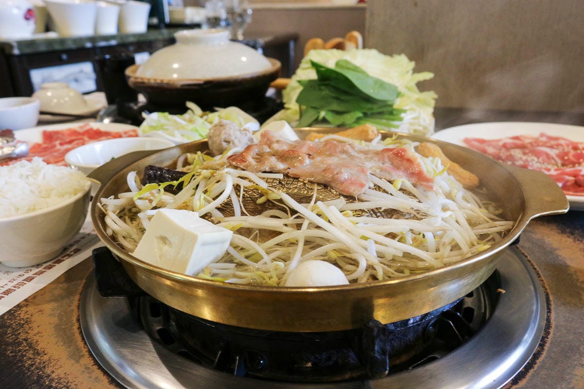 內湖火鍋卡拉拉日式涮涮鍋還有銅盤烤肉，懷舊個人火鍋