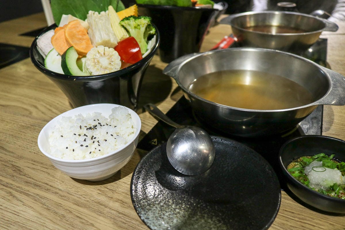 內湖火鍋 團緣涮涮屋精緻鍋物海鮮肉片高CP一人吃也自在