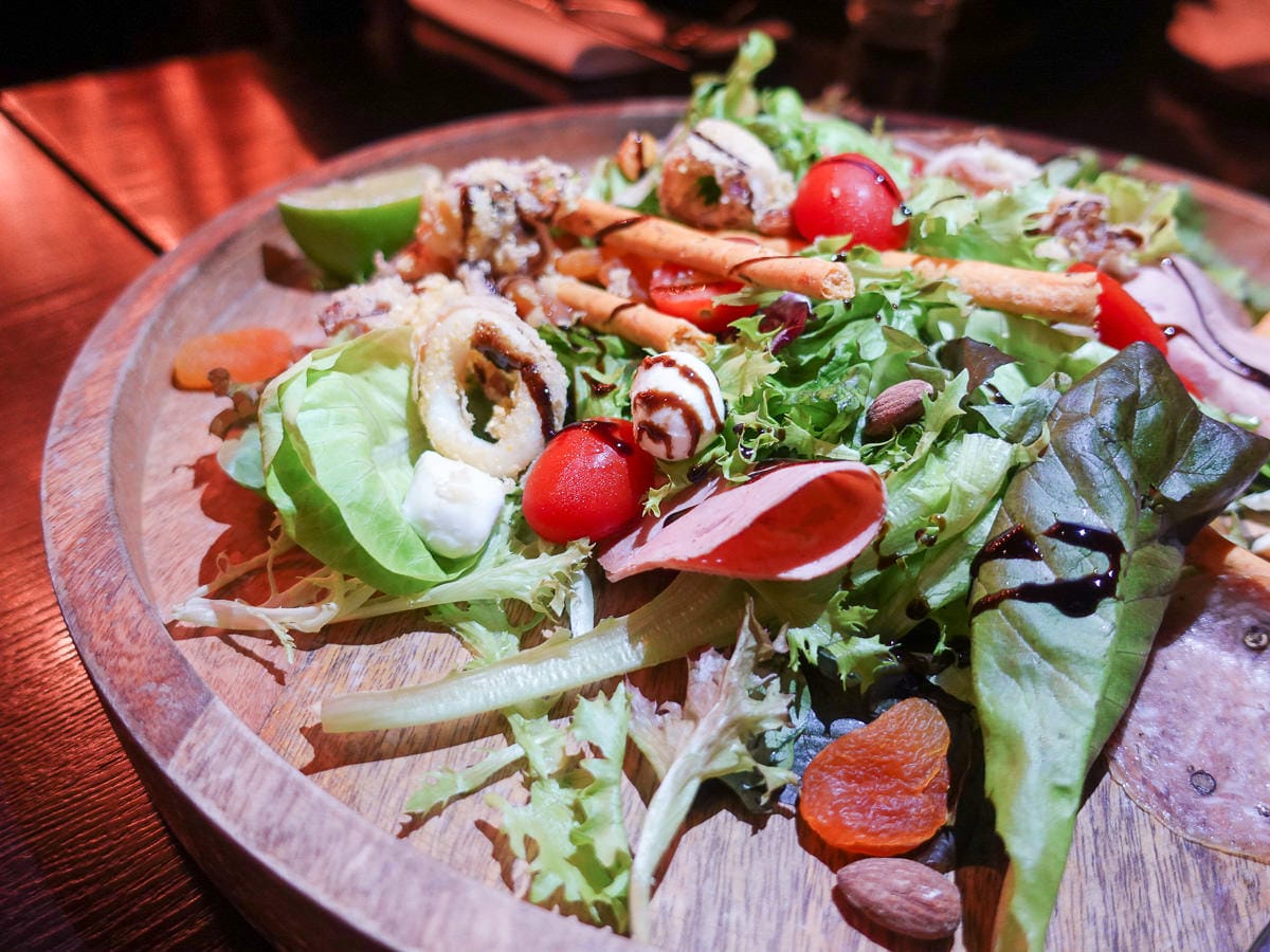 君悅ZIGA ZAGA義式料理餐點台北五星級還有樂團表演