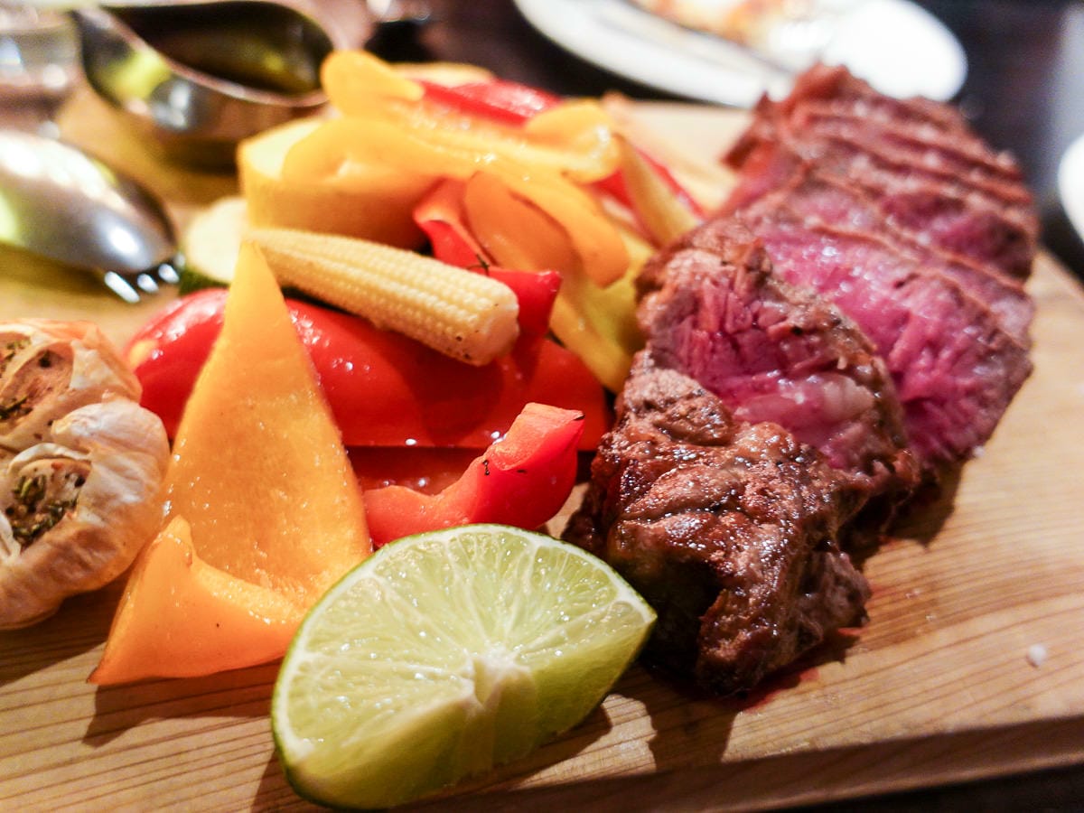 君悅ZIGA ZAGA義式料理餐點台北五星級還有樂團表演