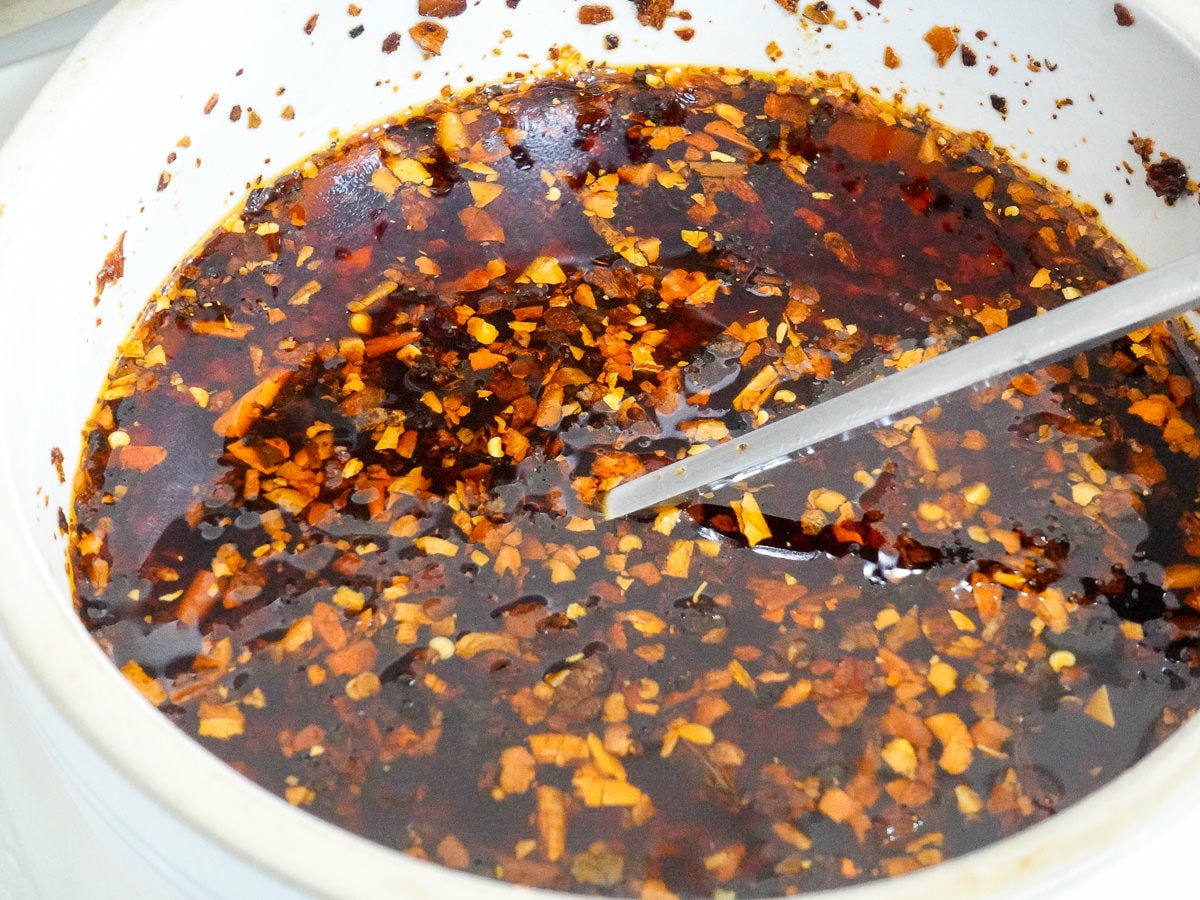 內湖一老味麵館 水餃家常麵食酸辣湯料多 小魚豆干也很棒