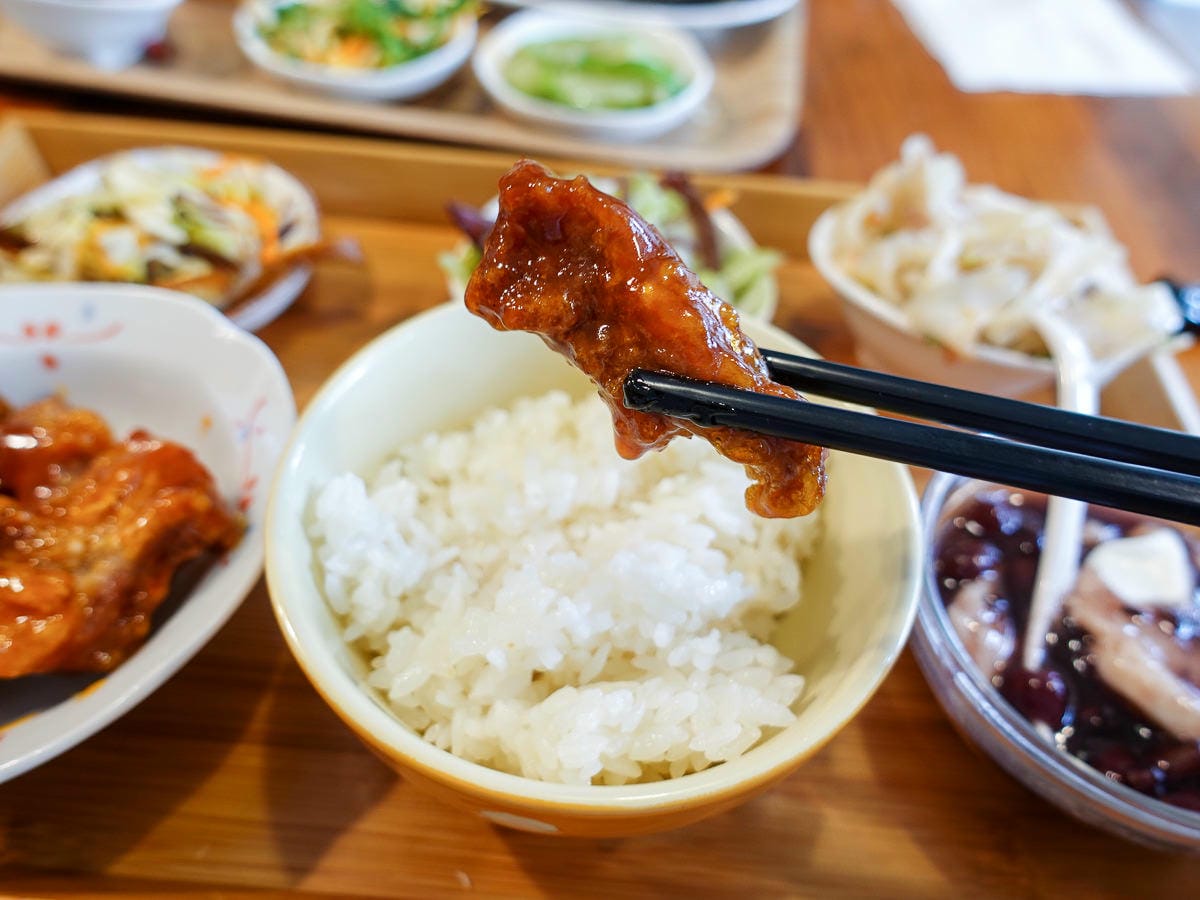 內湖美食簡餐 米粒 Milý 咖啡館 碧湖公園用心好味道 尤其愛吃魚不能錯過