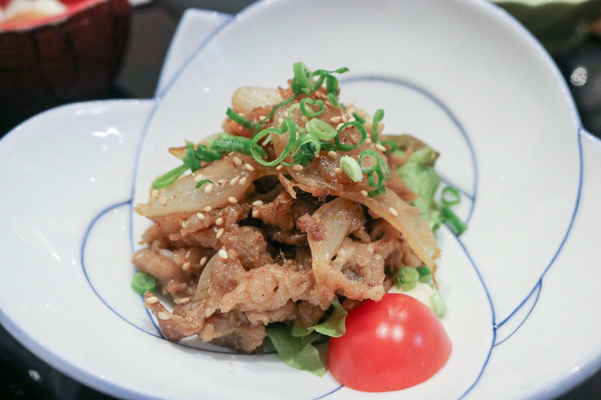 佐賀美食 Gallery 有田咖啡館與有田燒茶杯牆，在地限定美食與陶瓷隨你挑