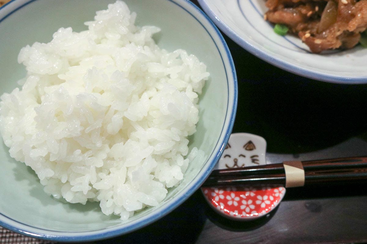 佐賀美食 Gallery 有田咖啡館與有田燒茶杯牆，在地限定美食與陶瓷隨你挑