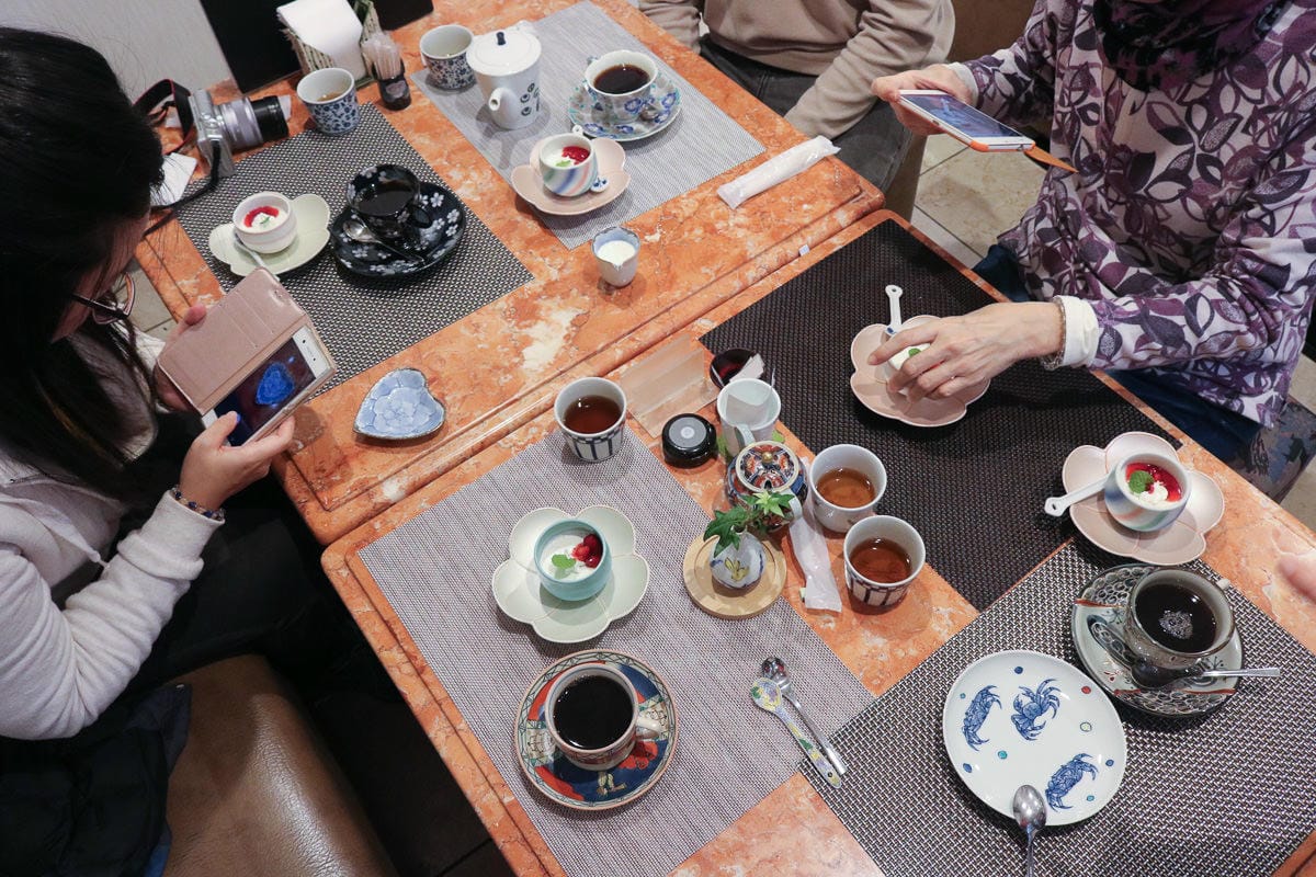 佐賀美食 Gallery 有田咖啡館與有田燒茶杯牆，在地限定美食與陶瓷隨你挑