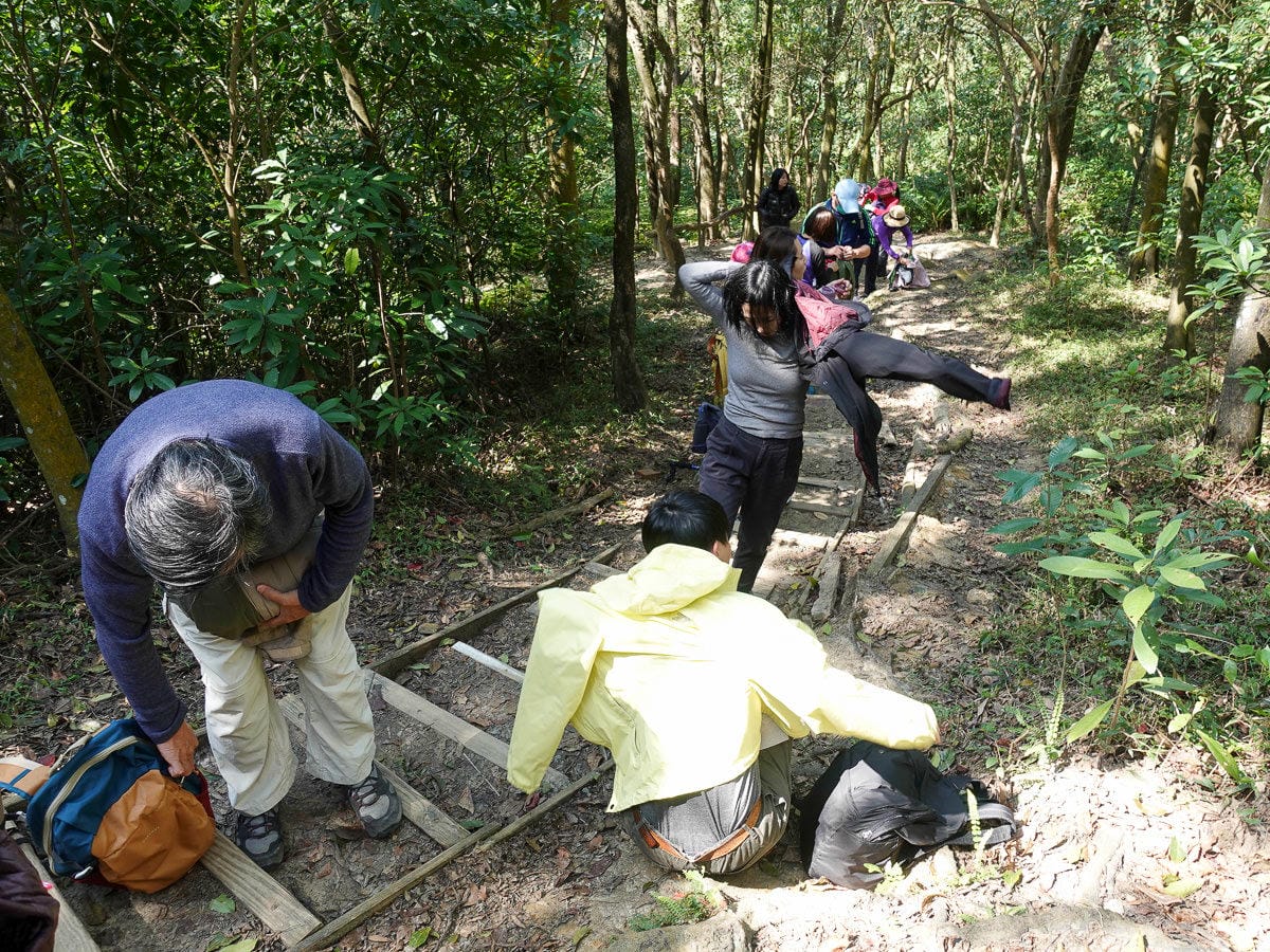內湖金面山採石場大岩壁 路線飛簷走壁不回頭之Google地圖沒有的登山步道