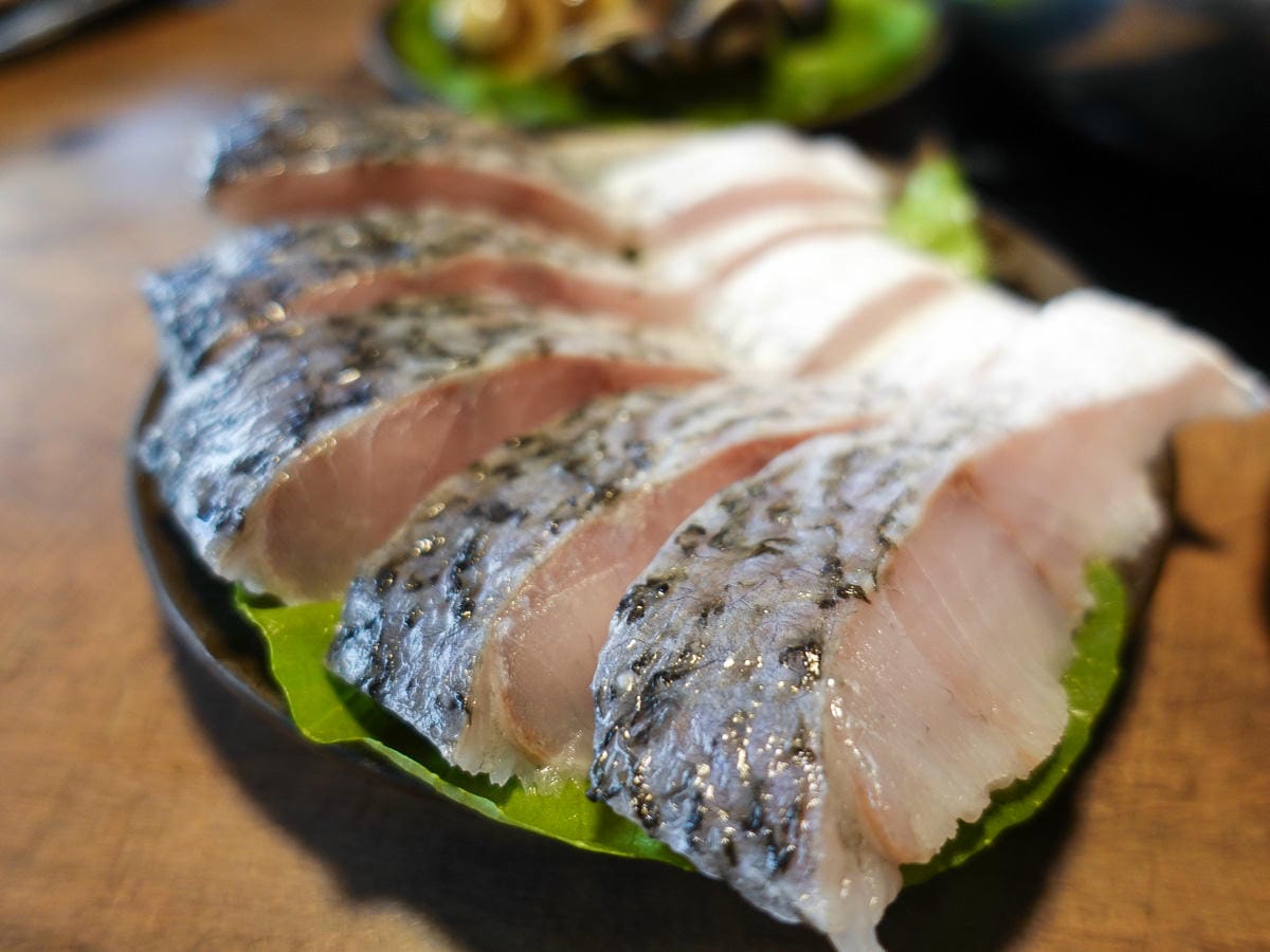 內湖火鍋 金鍋盃小火鍋吃肉吃海鮮湯底種類多 高品質寵物友善