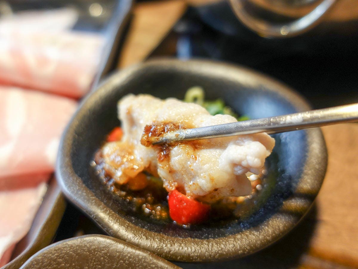 內湖火鍋 金鍋盃小火鍋吃肉吃海鮮湯底種類多 高品質寵物友善