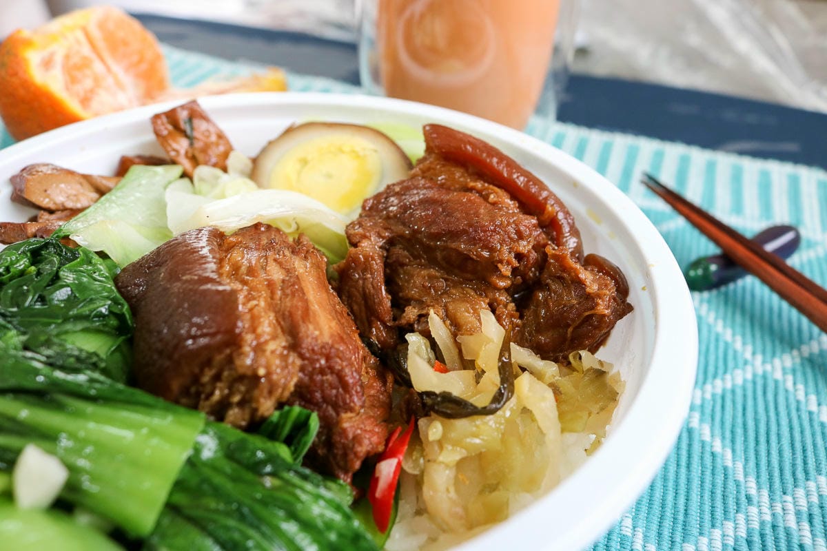 內湖綠葉飯包 價格實惠菜多份量足 內湖鄉民口中圓便當就是綠葉