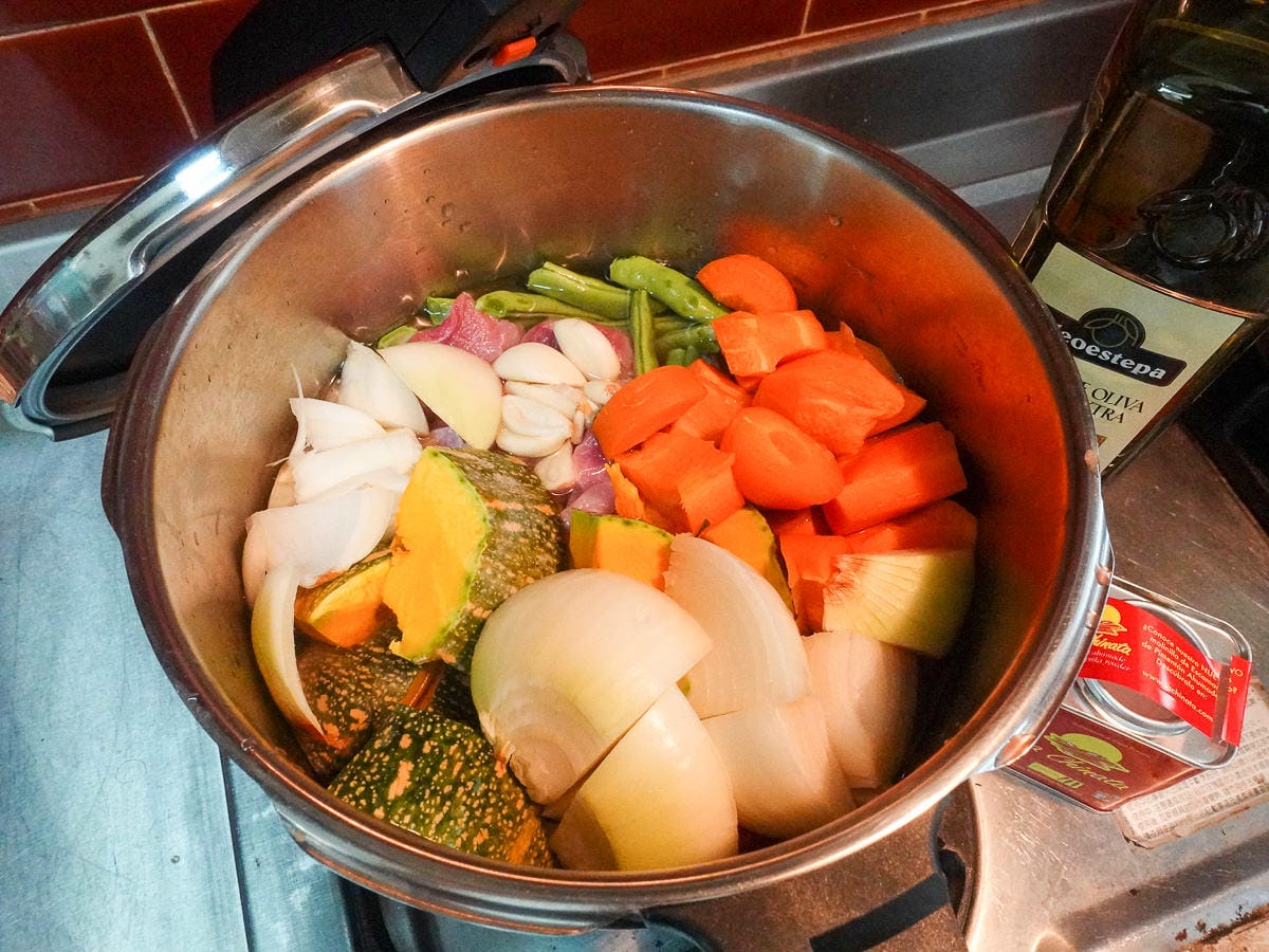 西班牙豆子湯 暖胃好湯簡單零失敗紅椒粉萬歲！對付豆子用壓力鍋省力省火最有效率