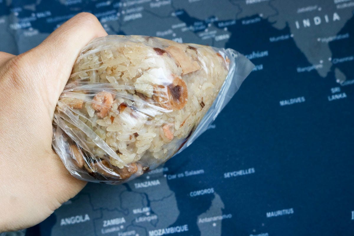 內湖油飯 湖光市場康寧路一段 養樂多對面貴子油飯當早午餐剛好 - 第8張圖 內湖油飯 湖光市場康寧路一段 養樂多對面貴子油飯當早午餐剛好