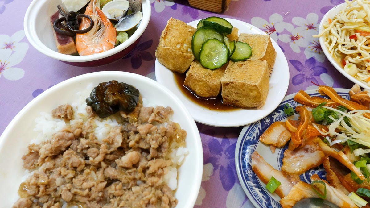 內湖美食四麵八方 鍋燒菠菜麵好吃 小菜驚艷