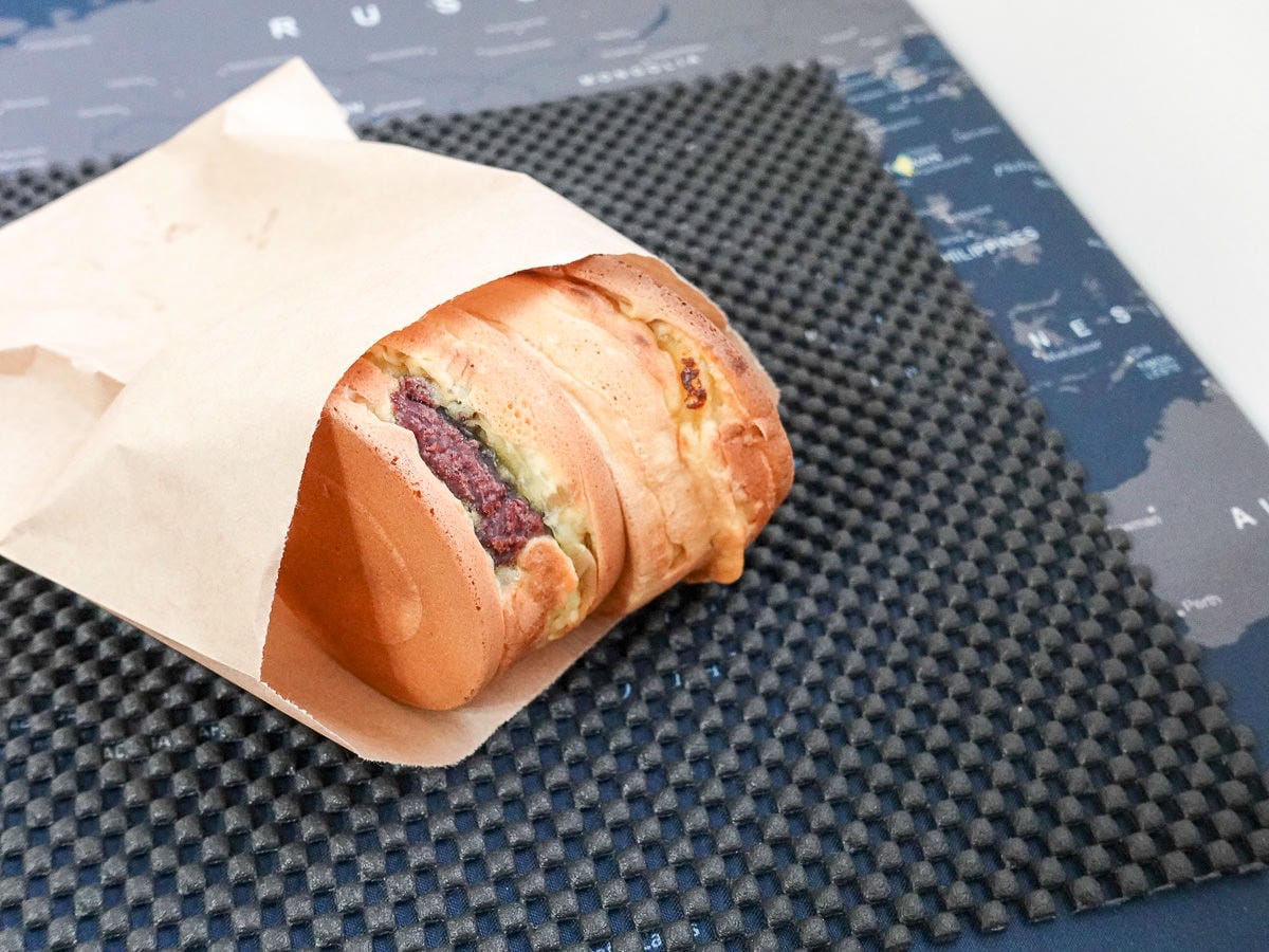 內湖文德黃昏市場 阿桃紅豆餅只要十元銅板下午茶超滿足