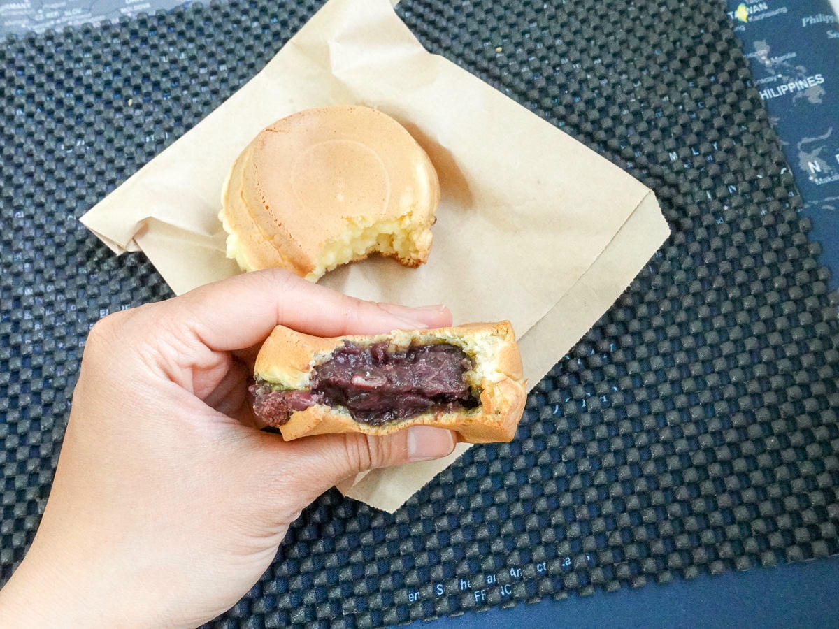 內湖文德黃昏市場 阿桃紅豆餅只要十元銅板下午茶超滿足