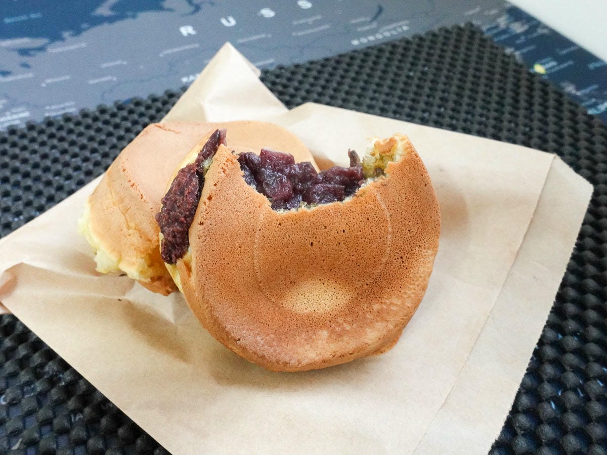 內湖文德黃昏市場 阿桃紅豆餅只要十元銅板下午茶超滿足