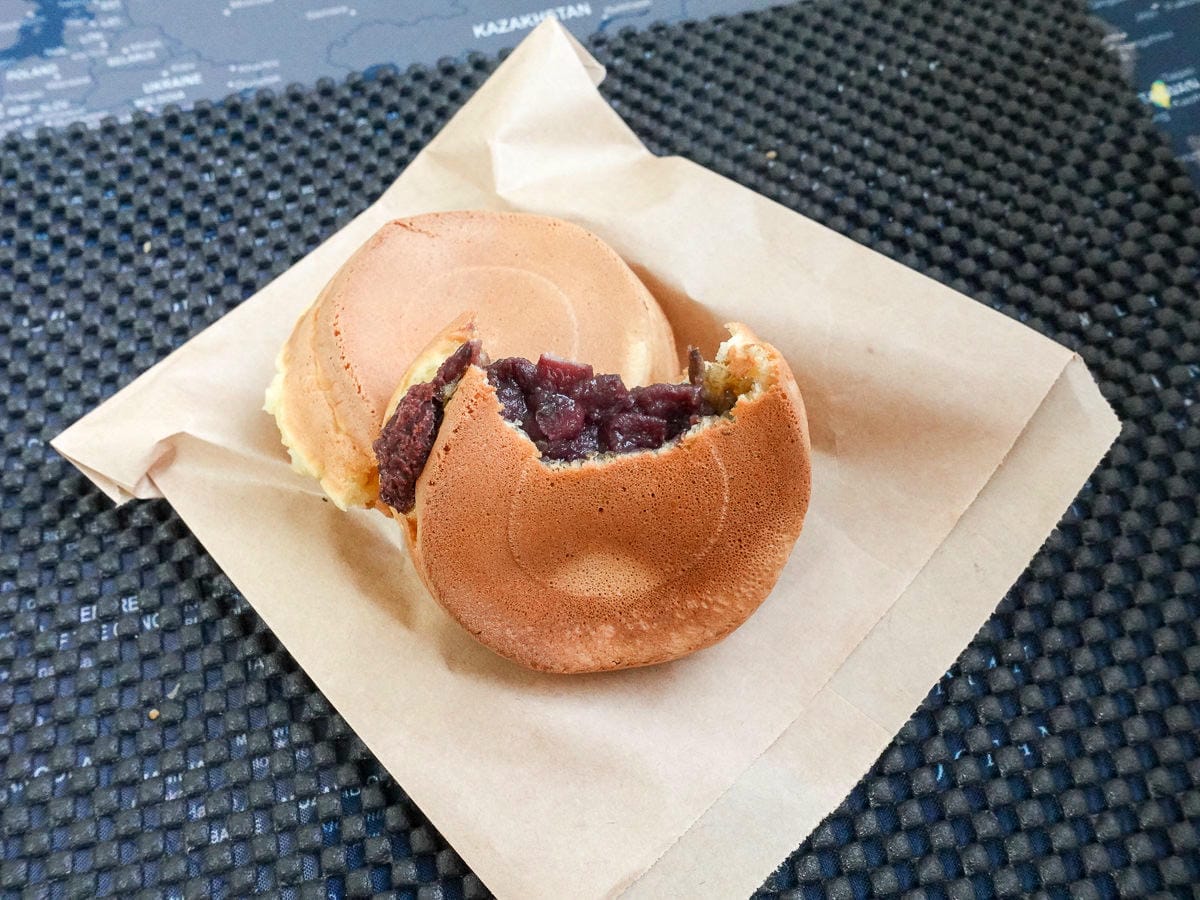 內湖文德黃昏市場 阿桃紅豆餅只要十元銅板下午茶超滿足