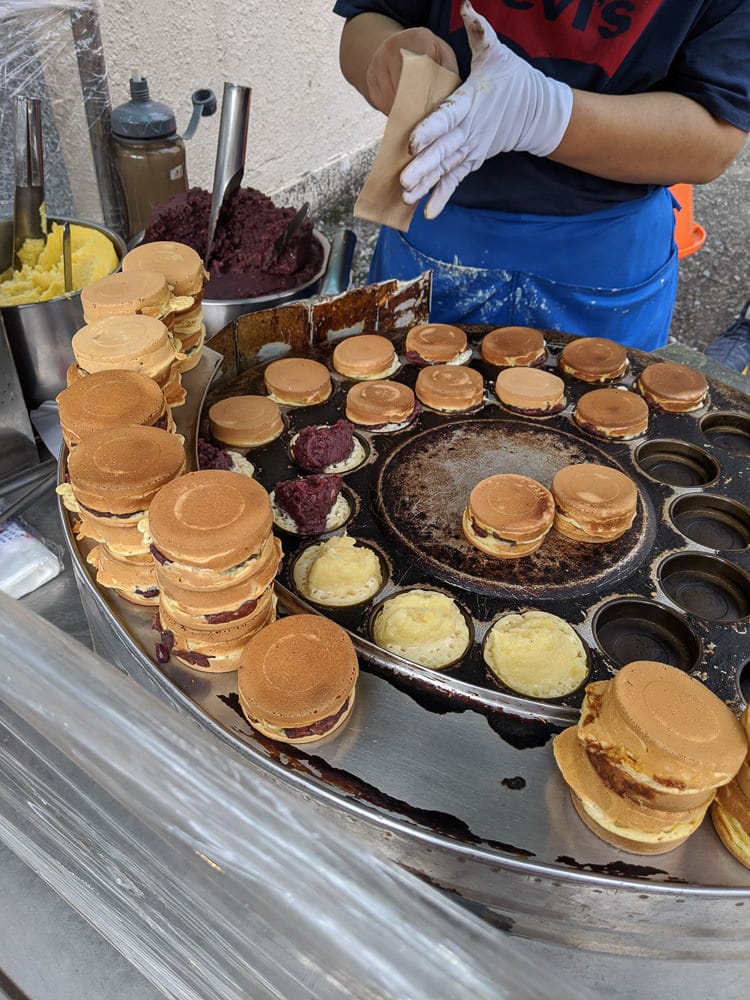內湖文德黃昏市場 阿桃紅豆餅只要十元銅板下午茶超滿足