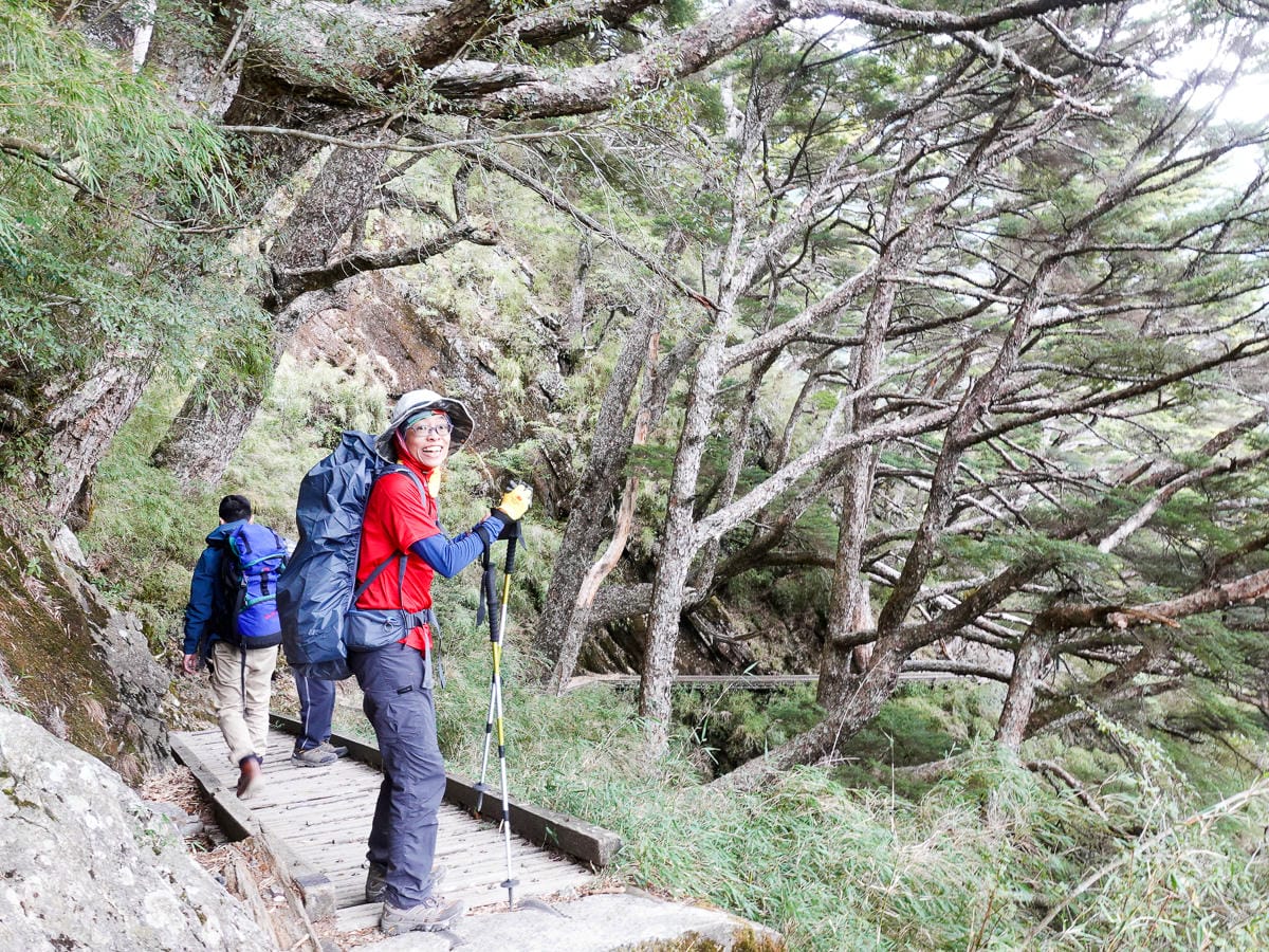 百岳新手玉山主峰兩天兩夜行程日記 Day1 塔塔加鞍部玉山登山口到排雲山莊