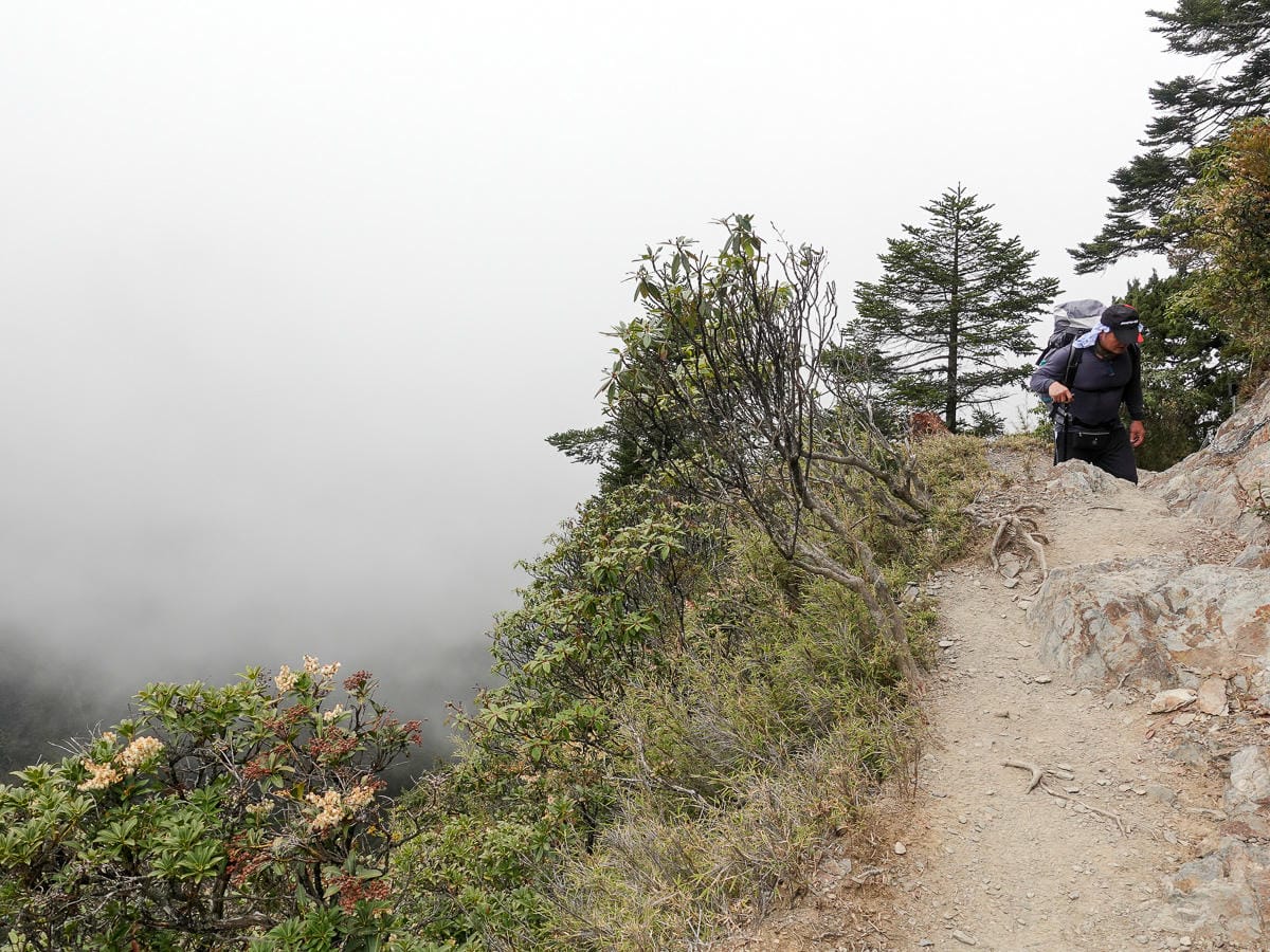 百岳新手玉山主峰兩天兩夜行程日記 Day1 塔塔加鞍部玉山登山口到排雲山莊