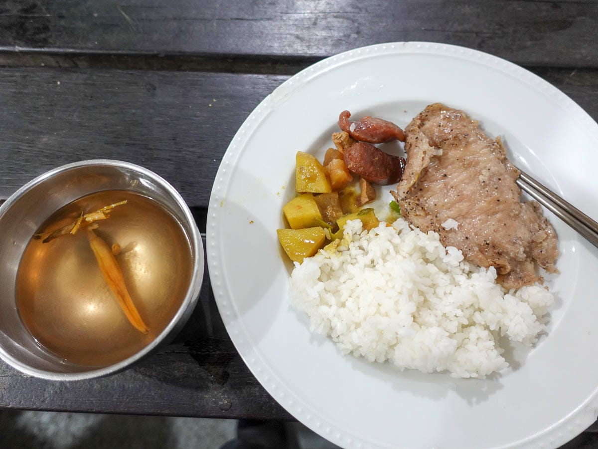 百岳新手玉山主峰兩天兩夜行程日記 Day1 排雲山莊五星級套餐 - 第11張圖 百岳新手玉山主峰兩天兩夜行程日記 Day1 排雲山莊五星級套餐