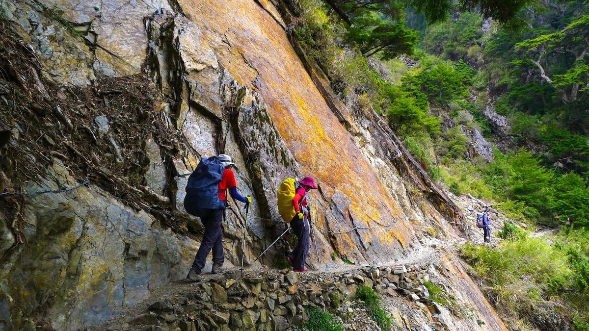 百岳新手玉山主峰兩天兩夜行程日記 Day1 排雲山莊五星級套餐 - 第2張圖 玉山