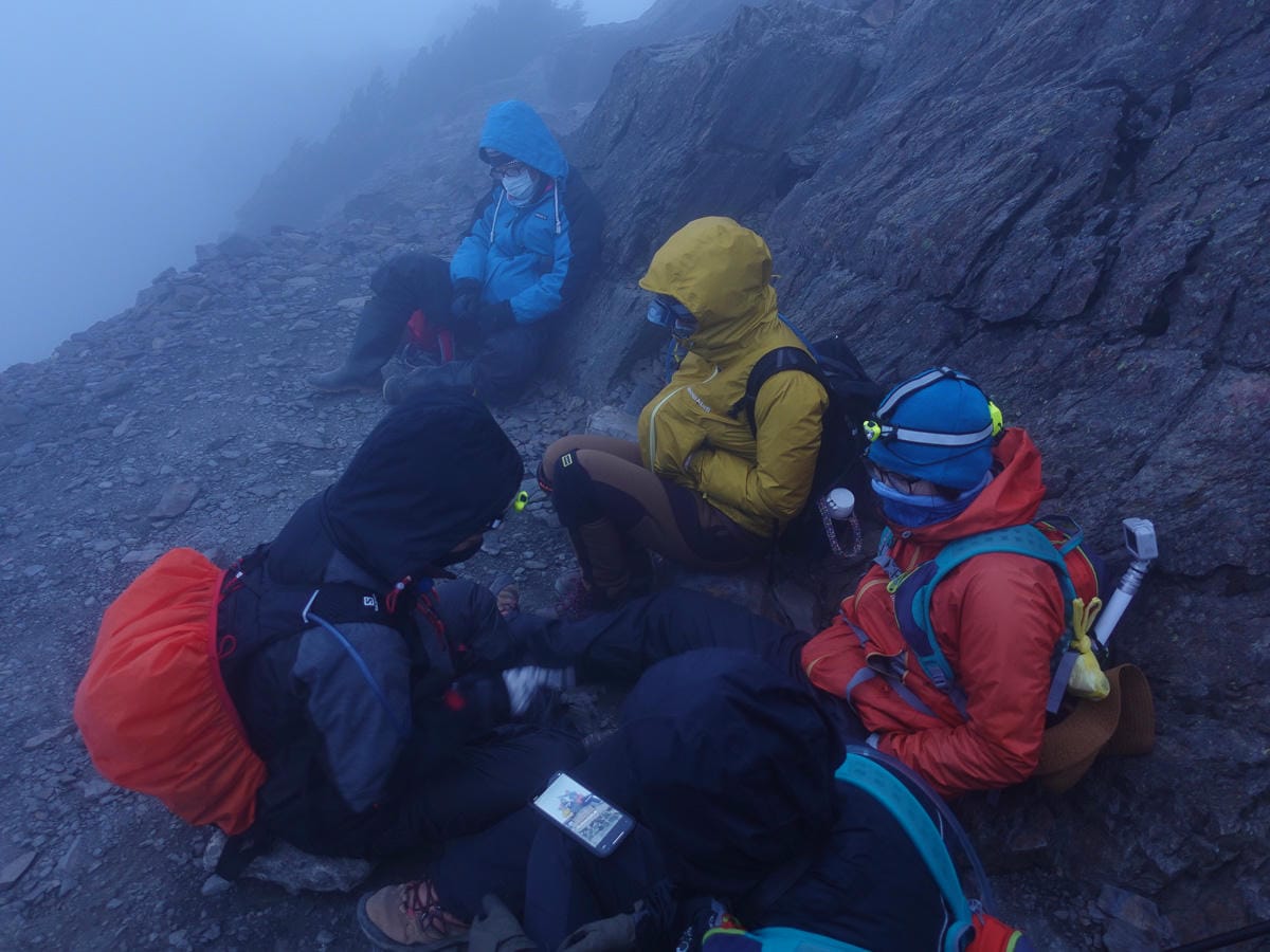 百岳新手玉山主峰兩天兩夜行程日記 Day2 摸黑登頂的人生大事