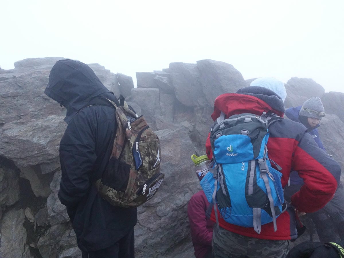 百岳新手玉山主峰兩天兩夜行程日記 Day2 摸黑登頂的人生大事