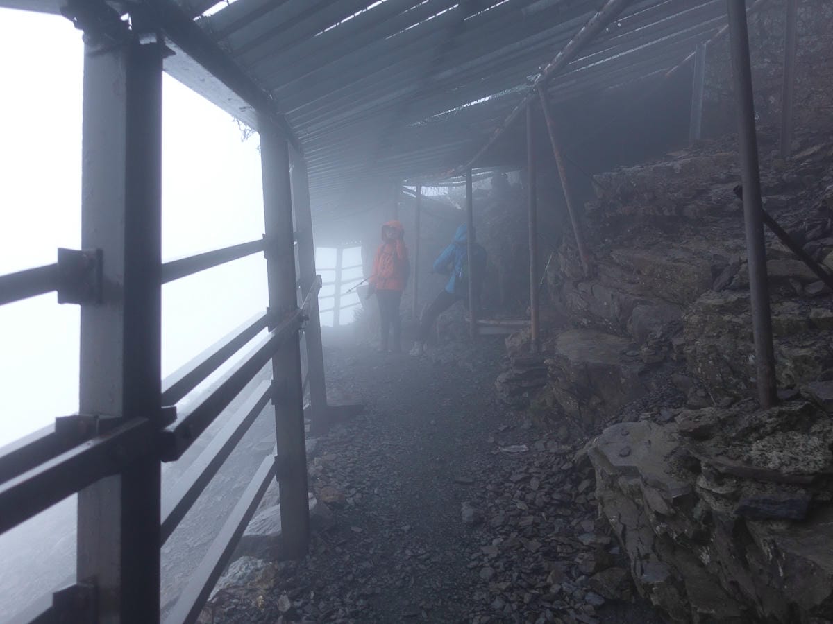 百岳新手玉山主峰兩天兩夜行程日記 Day2 摸黑登頂的人生大事
