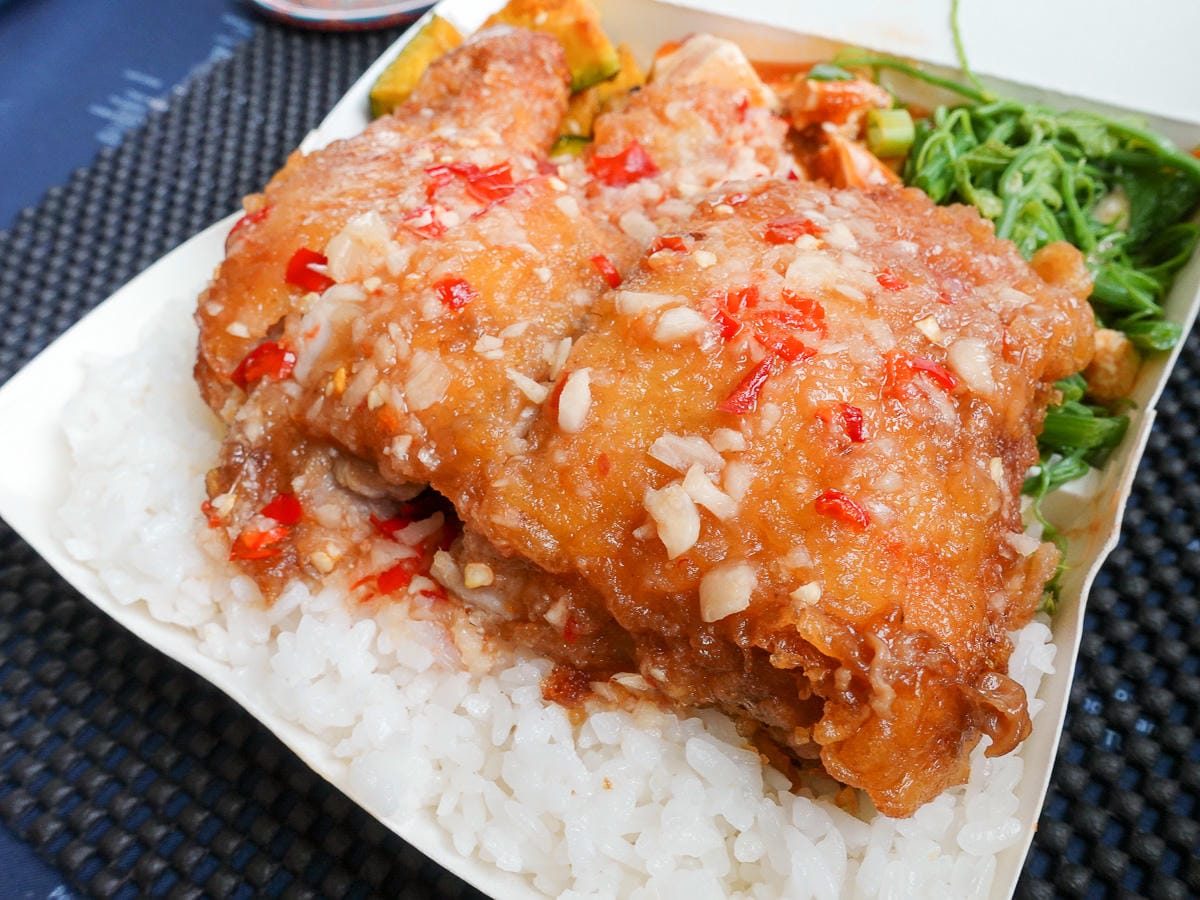 內湖港墘飯包 椒麻雞腿飯不用百元份量多 生意好到翻 - 第5張圖 內湖港墘飯包 椒麻雞腿飯不用百元份量多 生意好到翻