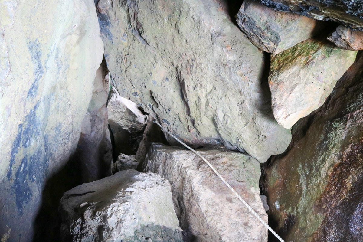 瑞芳茶壺山半屏山縱走 黃金三稜手腳並用氣勢不輸劍龍稜