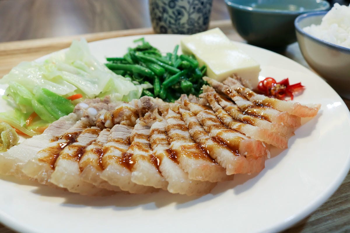 內湖便當簡餐 元初食堂家常白切肉配辣醬油好吃