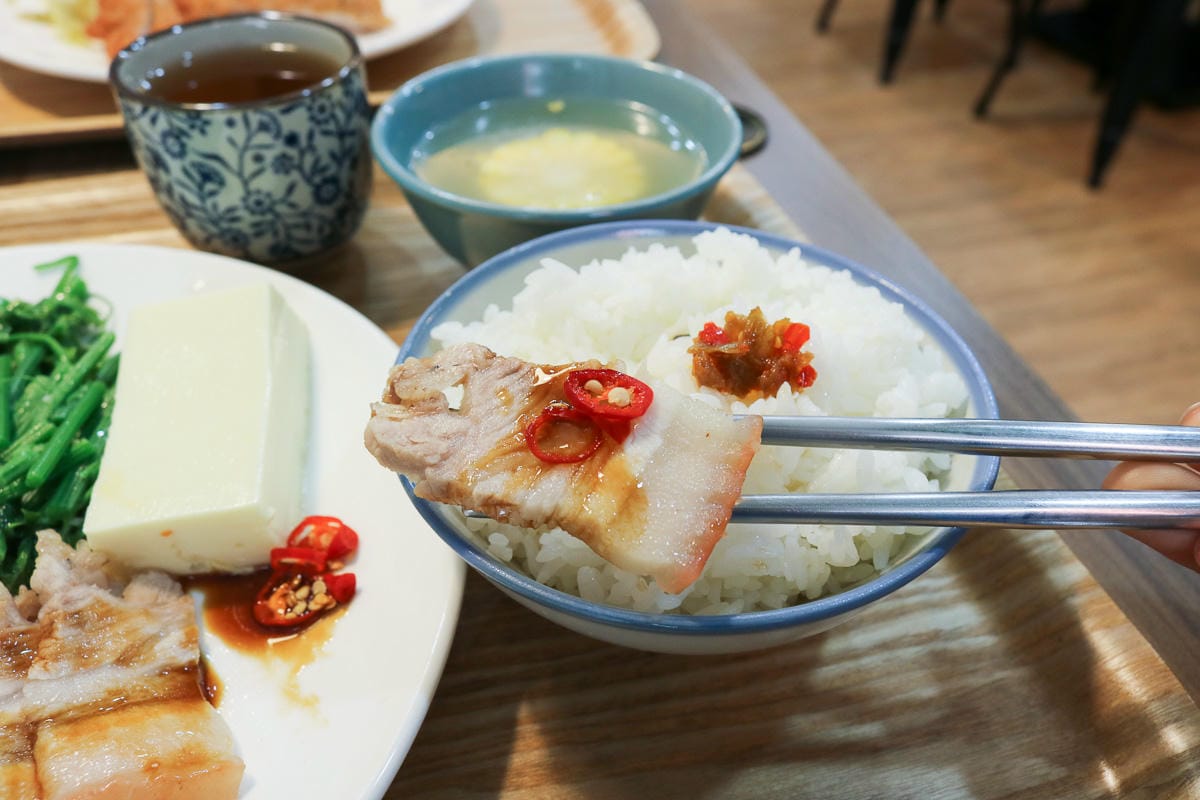 內湖便當簡餐 元初食堂家常白切肉配辣醬油好吃