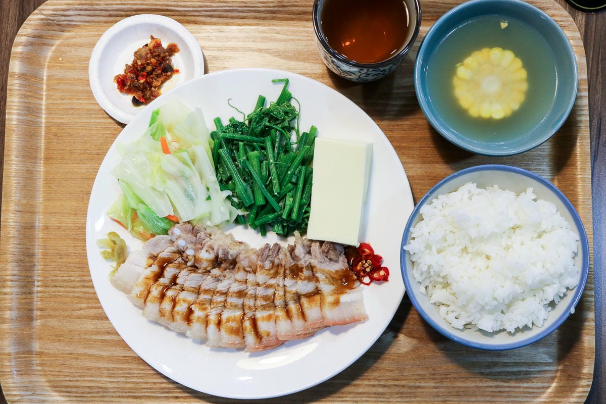 內湖便當簡餐 元初食堂家常白切肉配辣醬油好吃