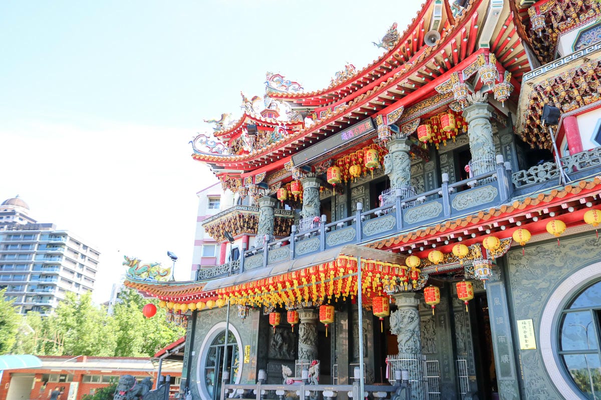 從松山一路走到淡水朝聖媽祖 沿著河濱走到關渡快自燃了