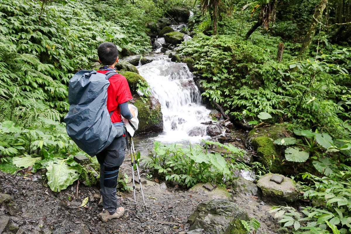 宜蘭礁溪聖母登山步道朝聖路 爬抹茶山聖母山莊沒說的真相