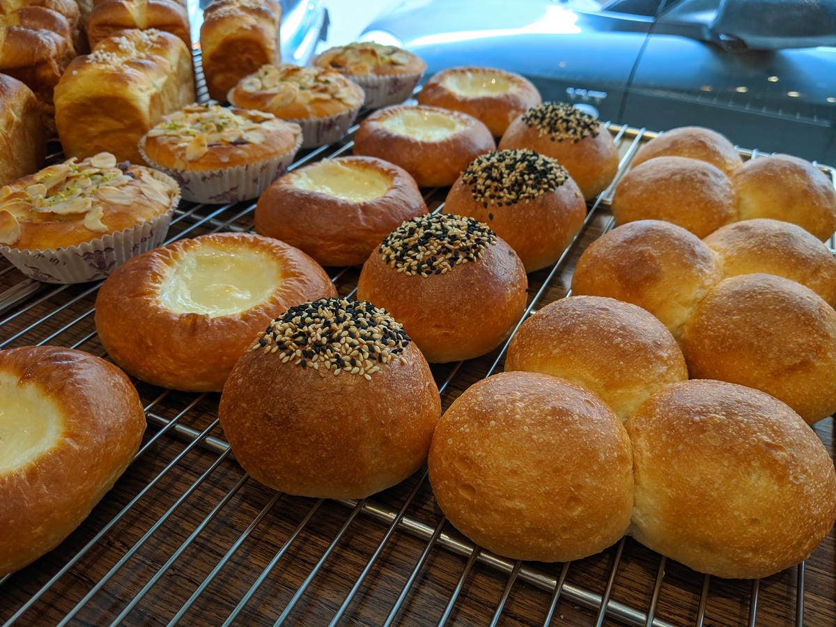 內湖十年麵包 屬於十年特有的歐式麵包 可頌超好吃彷彿人在歐洲