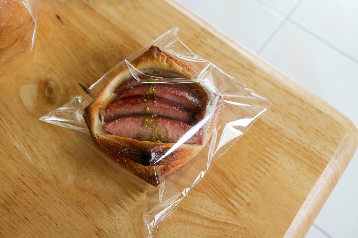 內湖十年麵包 屬於十年特有的歐式麵包 可頌超好吃彷彿人在歐洲