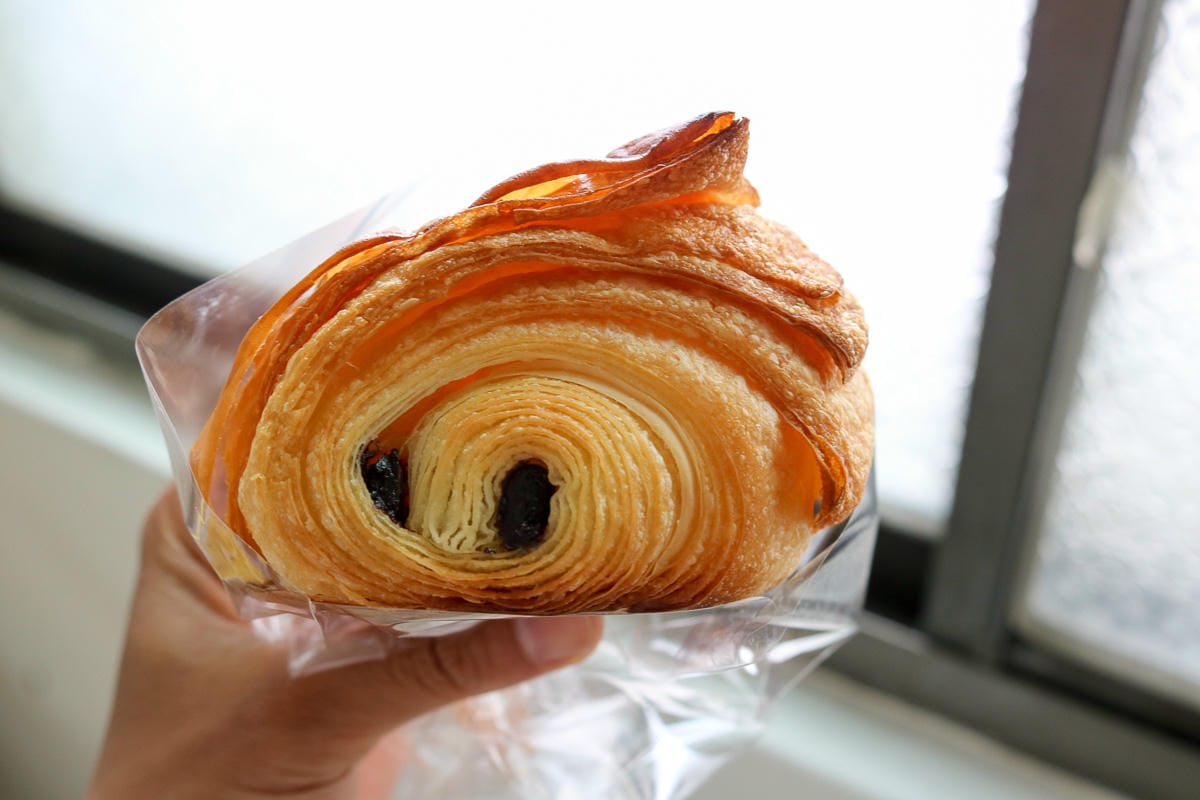 內湖十年麵包 屬於十年特有的歐式麵包 可頌超好吃彷彿人在歐洲