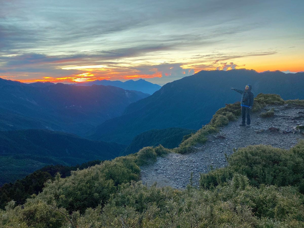 石門山日出合歡山百岳