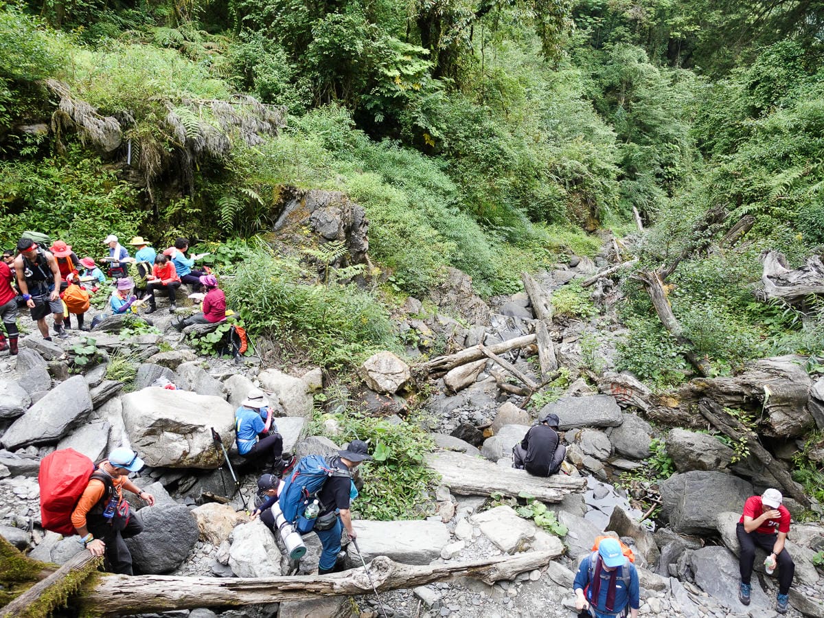 宜蘭加羅湖 加太縱走兩日露營太平山 倒木跨到飽會吃鞋的泥沼(上