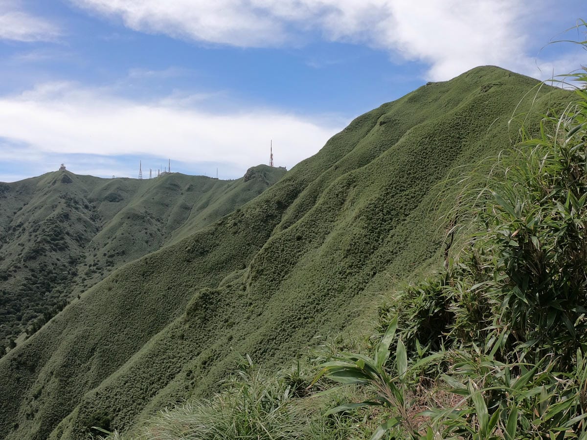 小觀音山群峰中O縱走 小觀音西峰 西西峰 清風崙 下切溪谷前進大屯溪